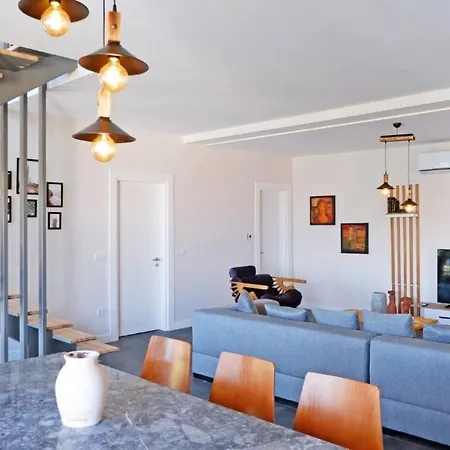 5 Bedroom Luxury With Private Pool And Private In Bodrum-gumusluk 2 וילה